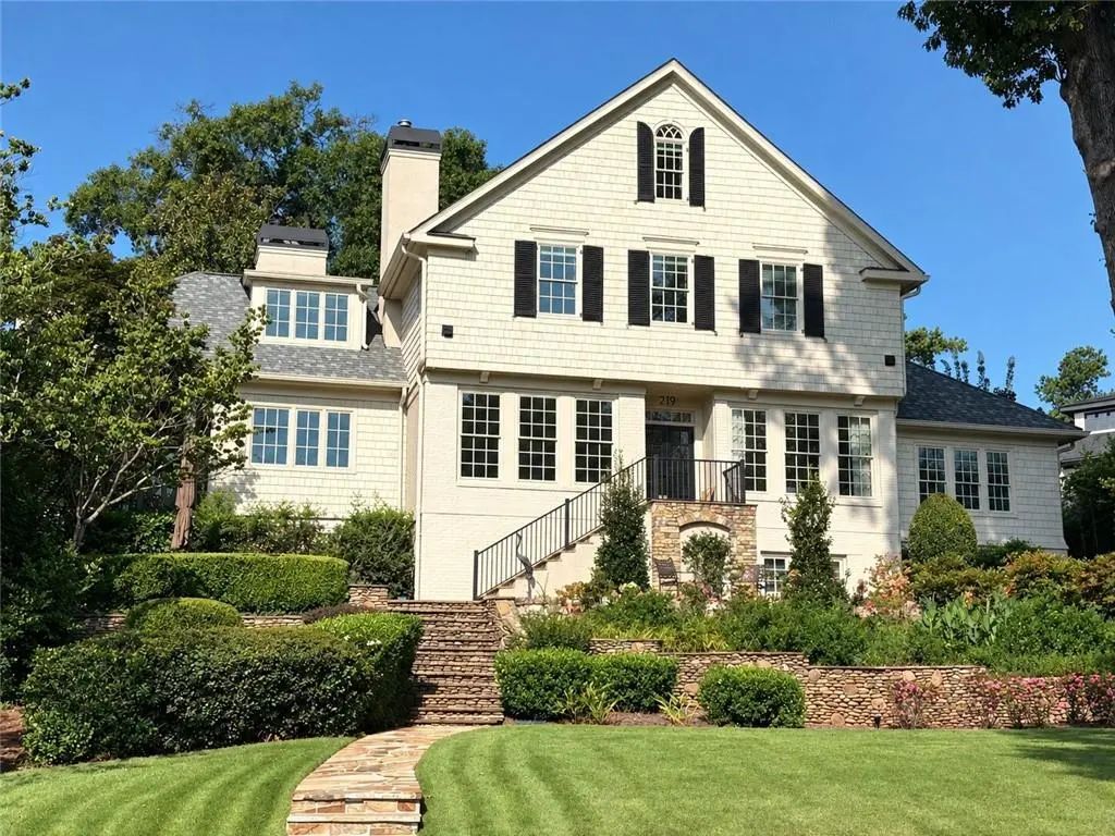 219 Little John Trail Ne, Atlanta