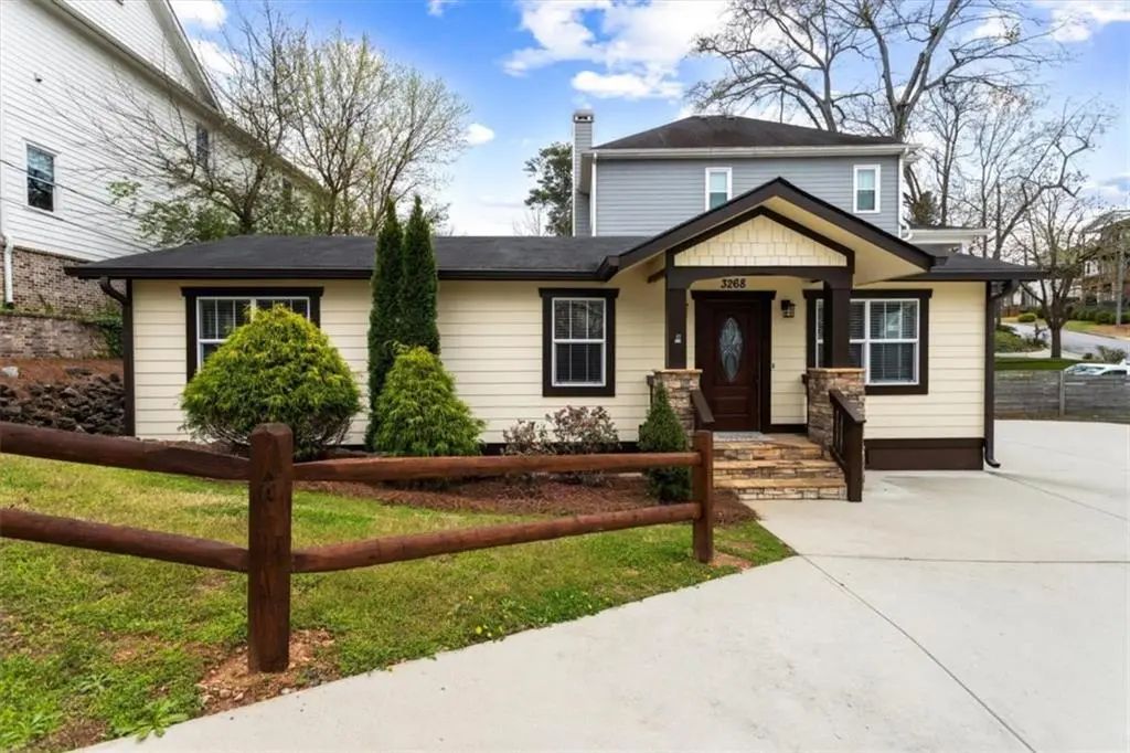 3268 Mae Avenue, Brookhaven