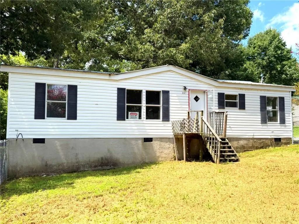 231 Hawks Way, Chatsworth