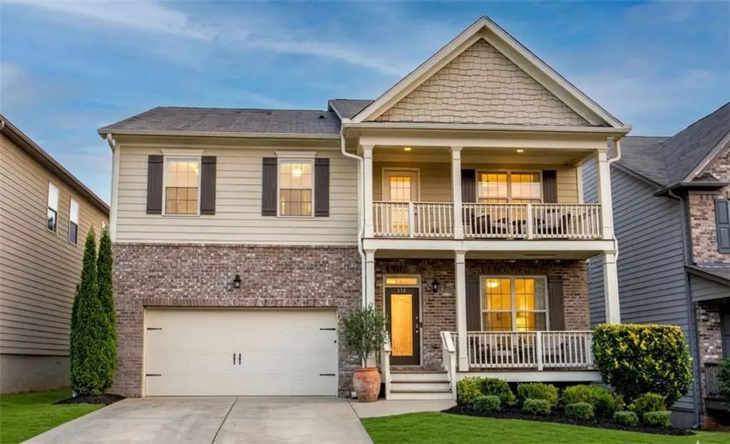 218 Orchard Trail, Canton