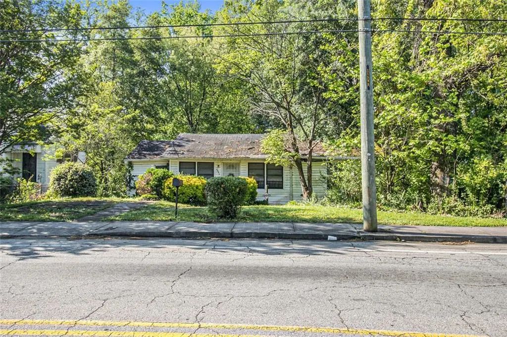 2472 Perry Boulevard Nw, Atlanta