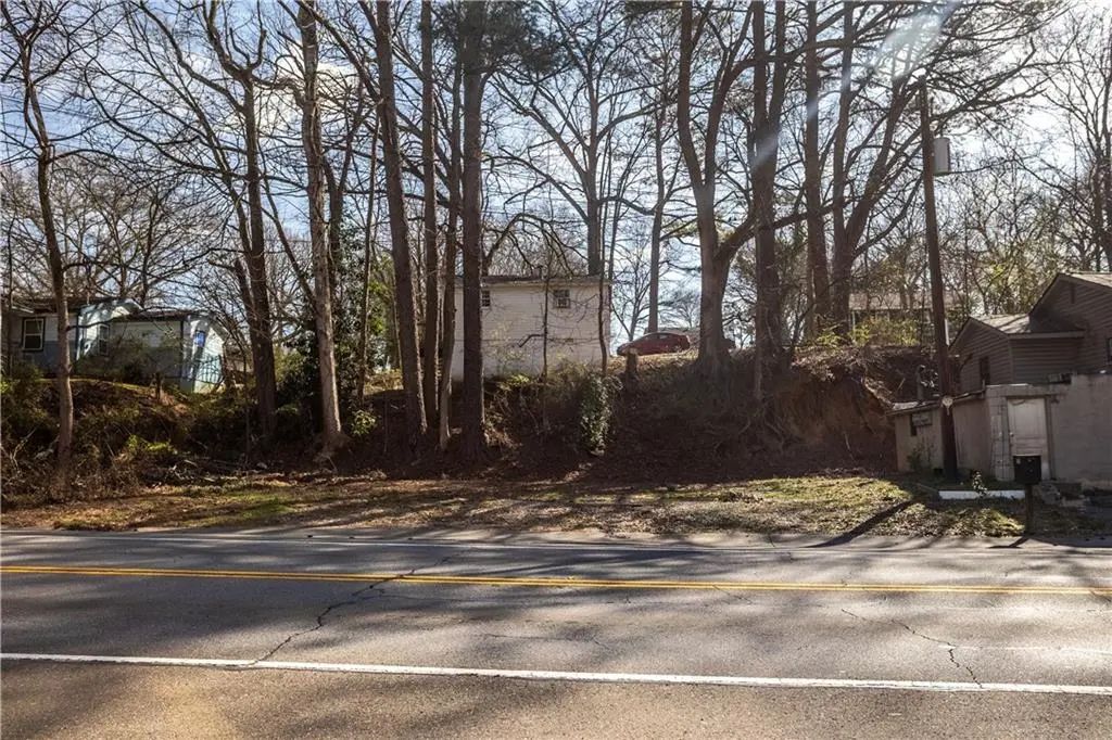 560 Waleska Road, Canton