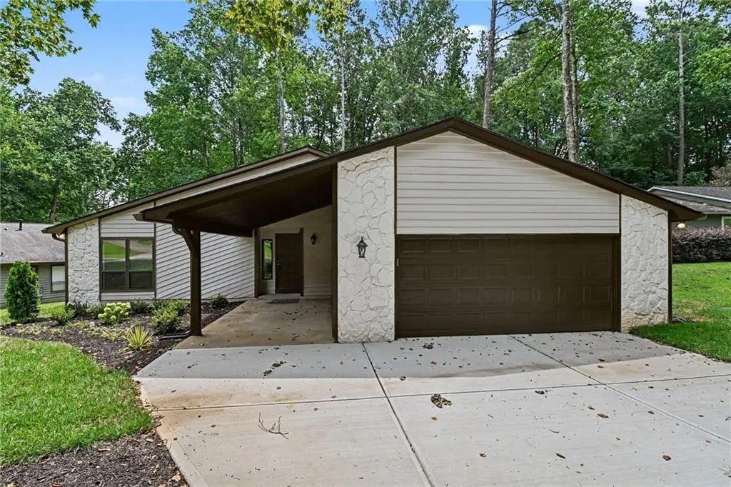 1215 Wade Green Circle Nw, Acworth