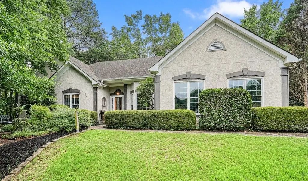 1313 Amberwood Drive, Woodstock