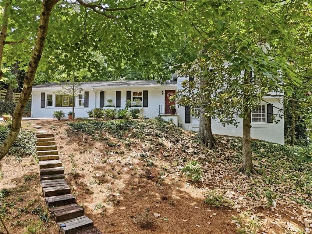 2360 Honeysuckle Lane Se, Smyrna