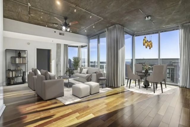 Unit 2301 - 3324 Peachtree Road Ne, Atlanta