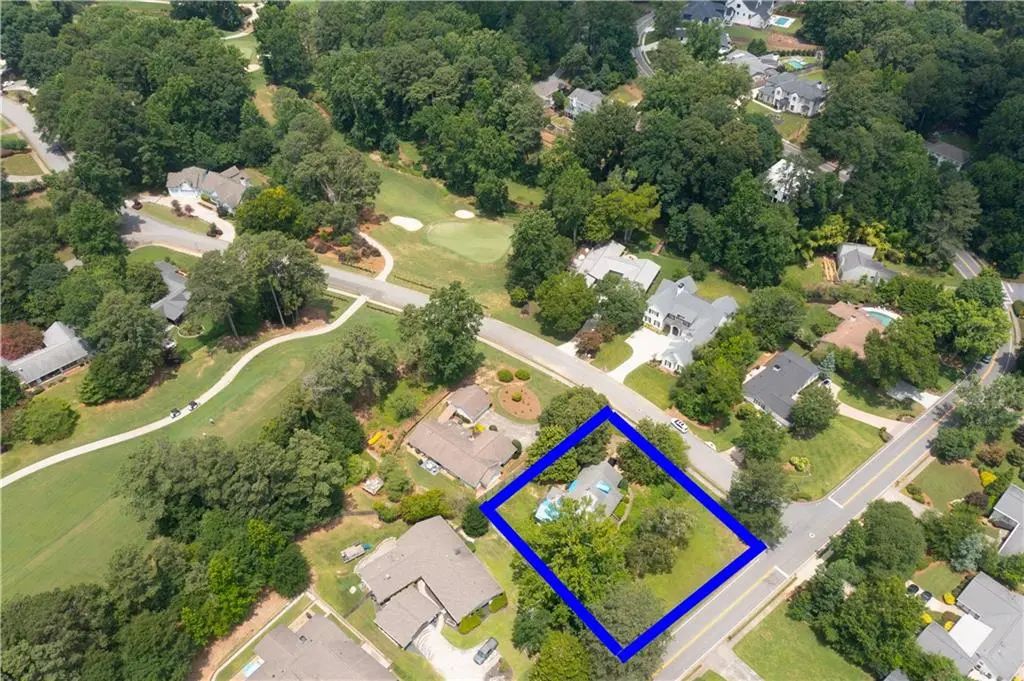 890 Hillwood Drive, Marietta