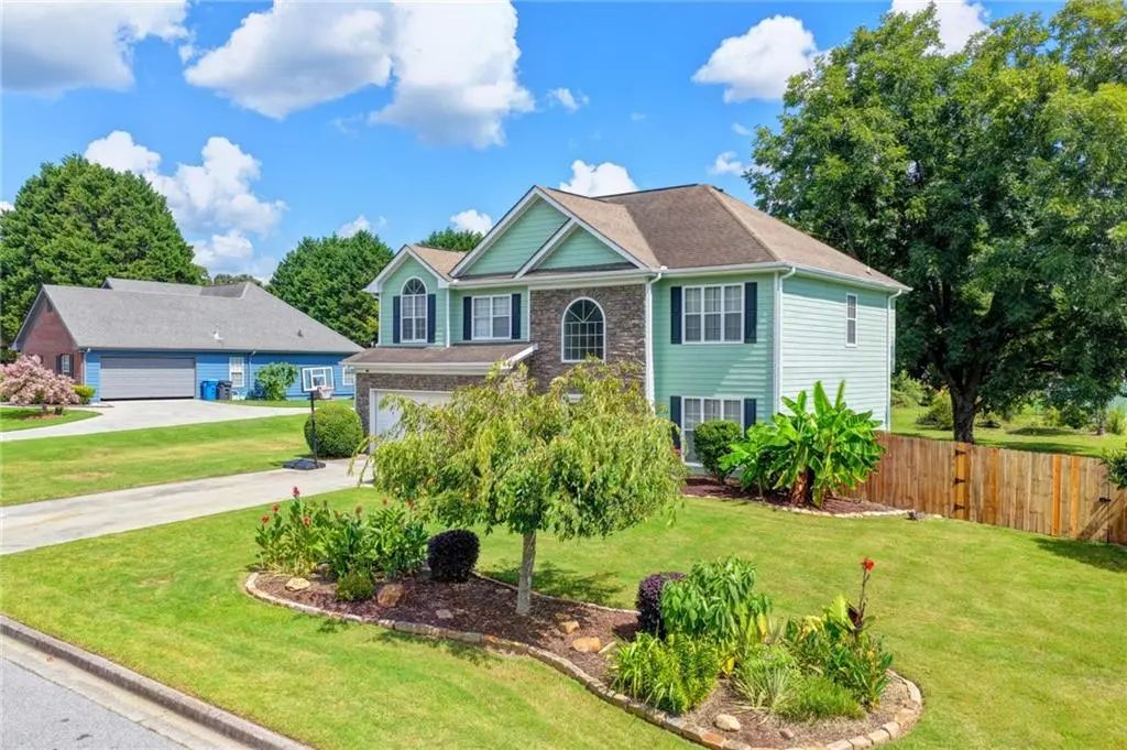 398 Beech Hollow Trail, Loganville