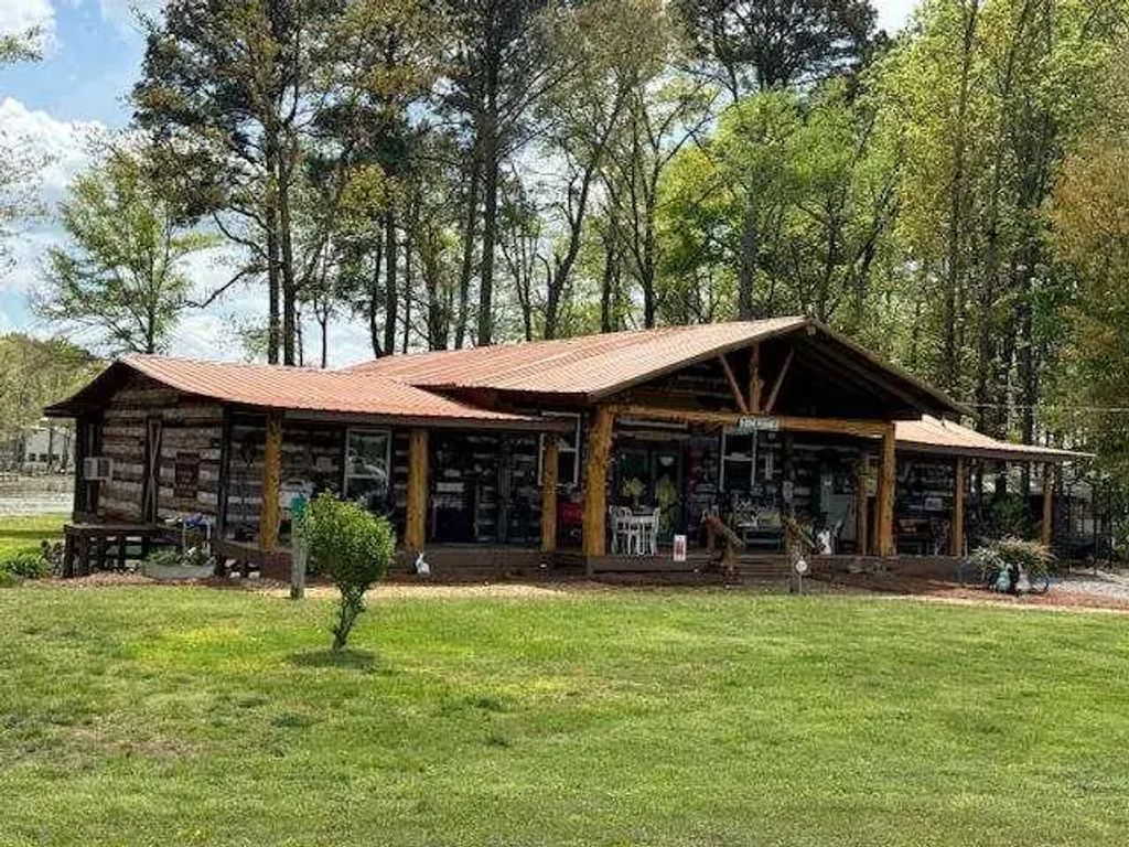 500 County Rd 496, Centre