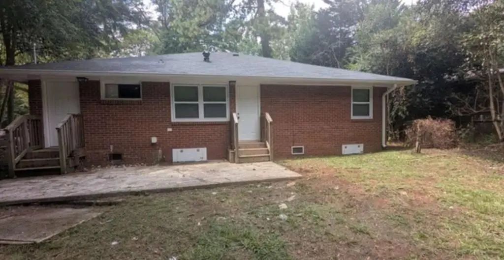 336 Laurel Lane, Stockbridge