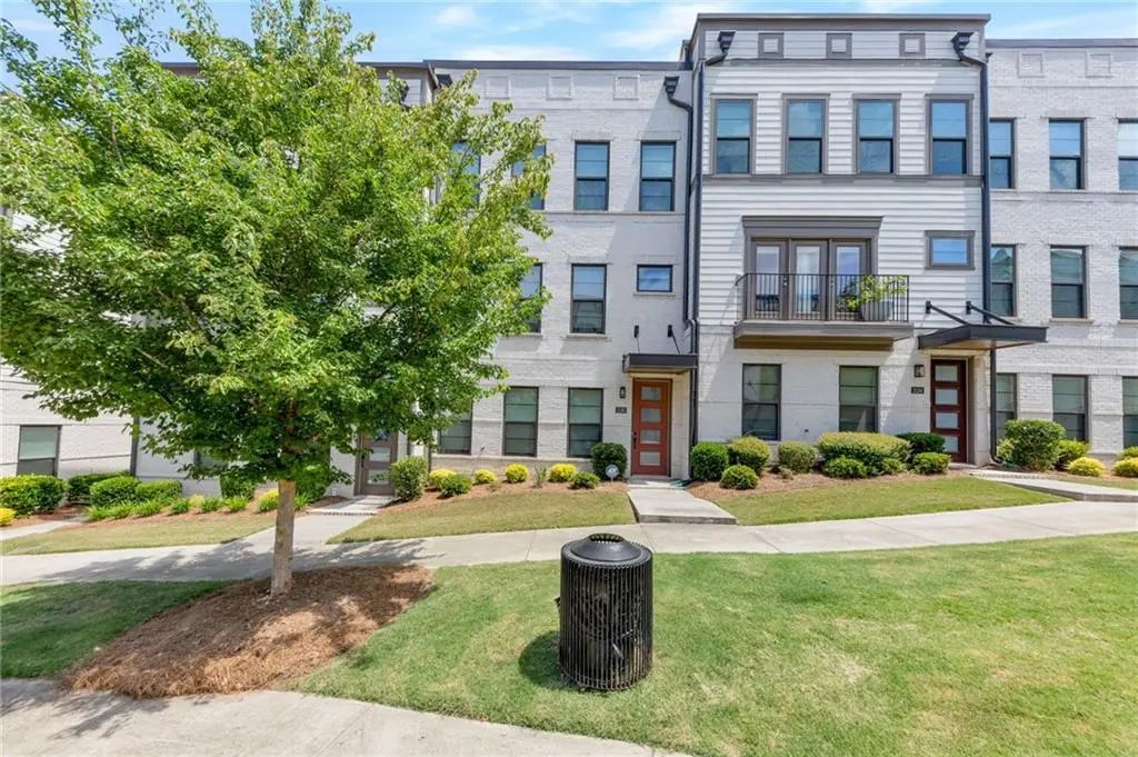 2130 Holtz Lane, Atlanta