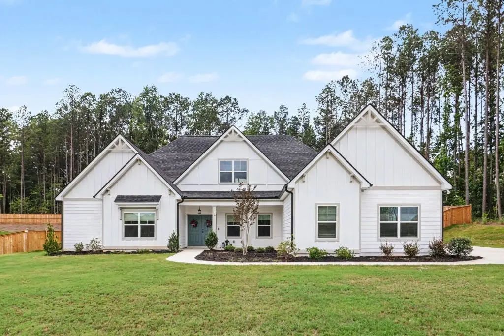 156 Belle Hall Drive, Newnan