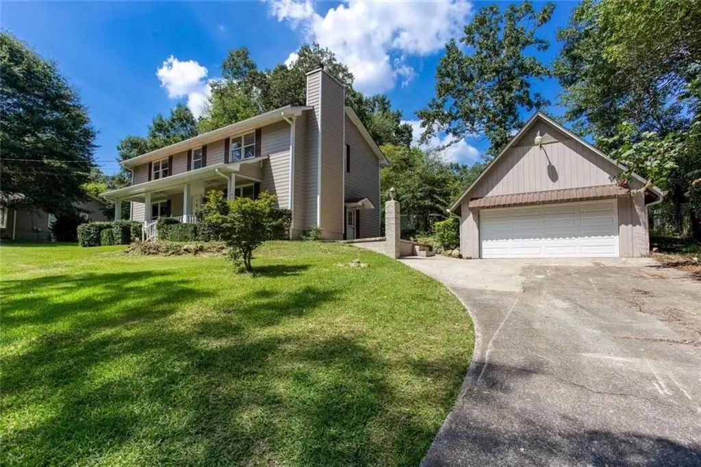 185 Lakeshore Circle Se, Acworth