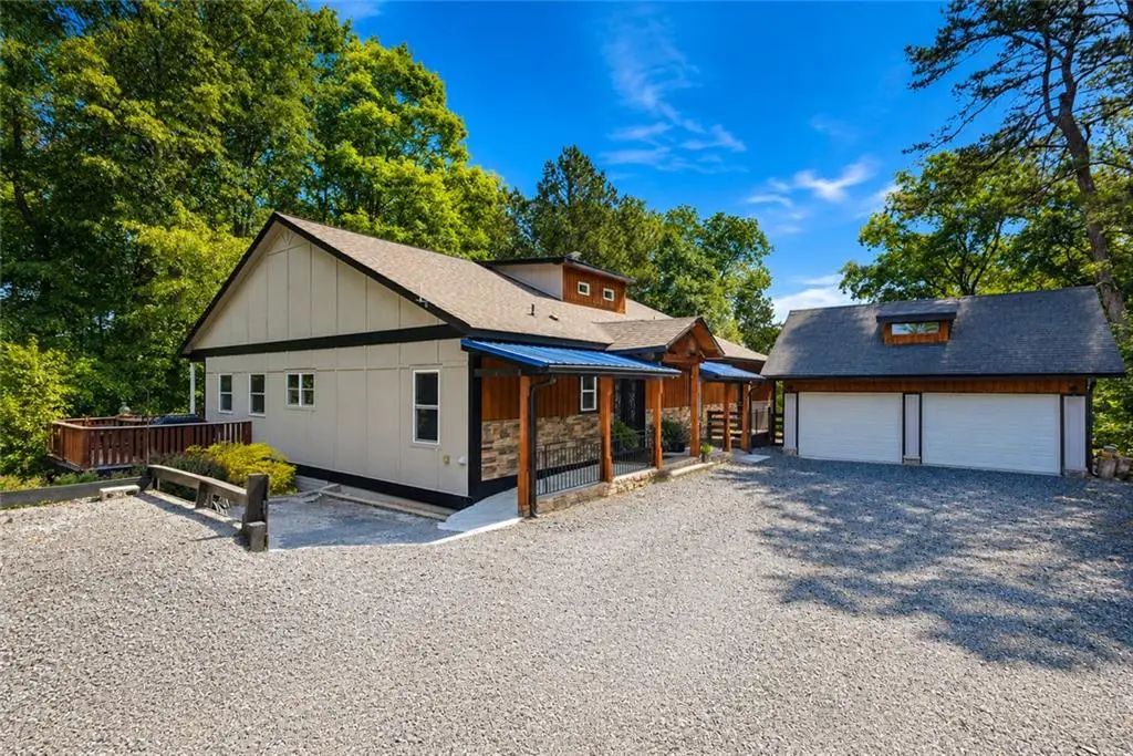 200 Mcclure Drive, Cumming
