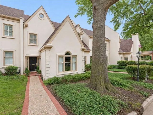 Unit 25 - 2525 Peachtree Road Ne, Atlanta