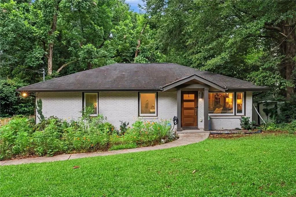 2041 E Lilac Lane, Decatur