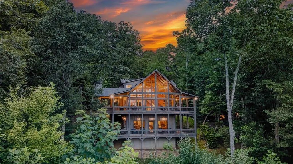 50 Broken Arrow Path, Blue Ridge