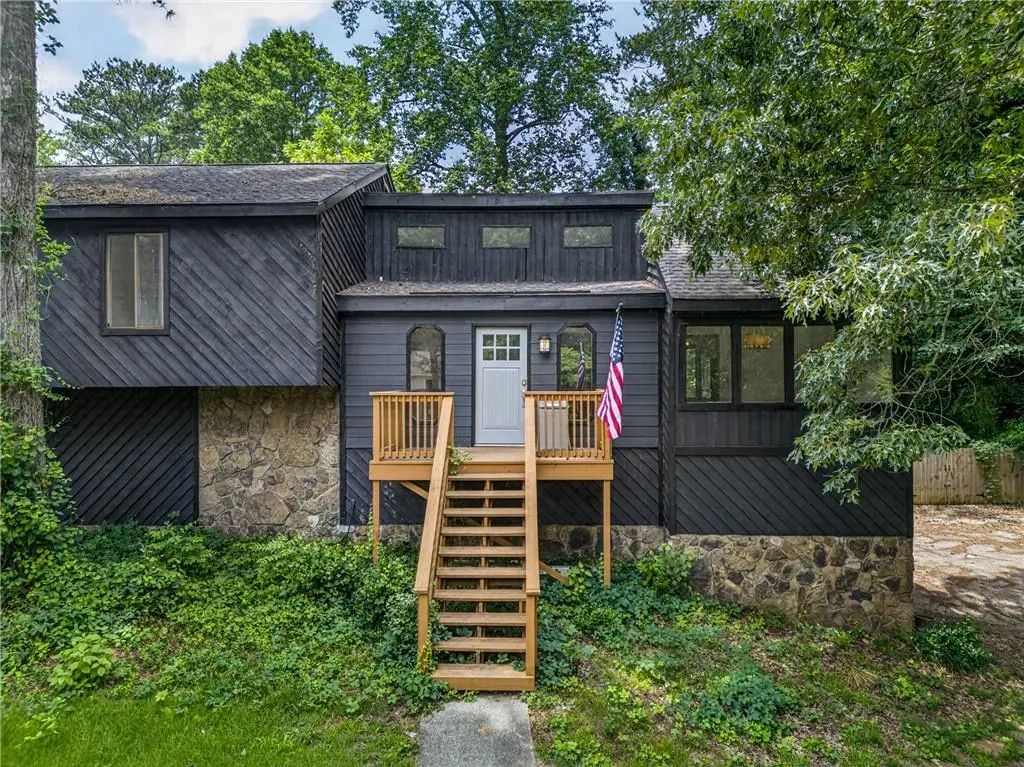 5169 Rockbridge Drive, Stone Mountain