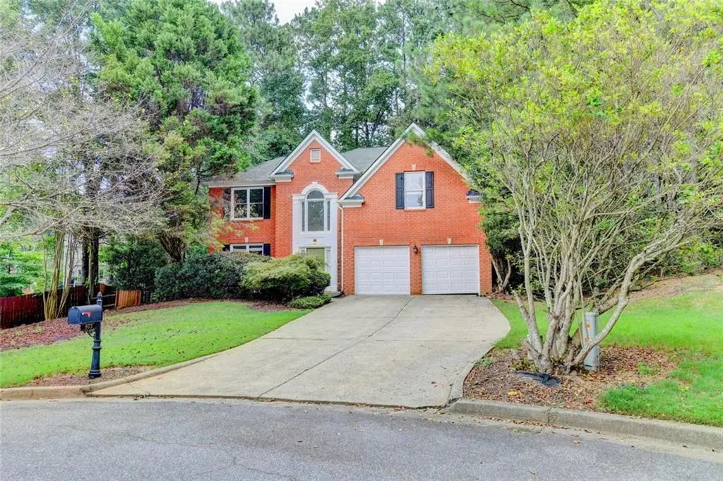 873 Red Rock Court, Suwanee