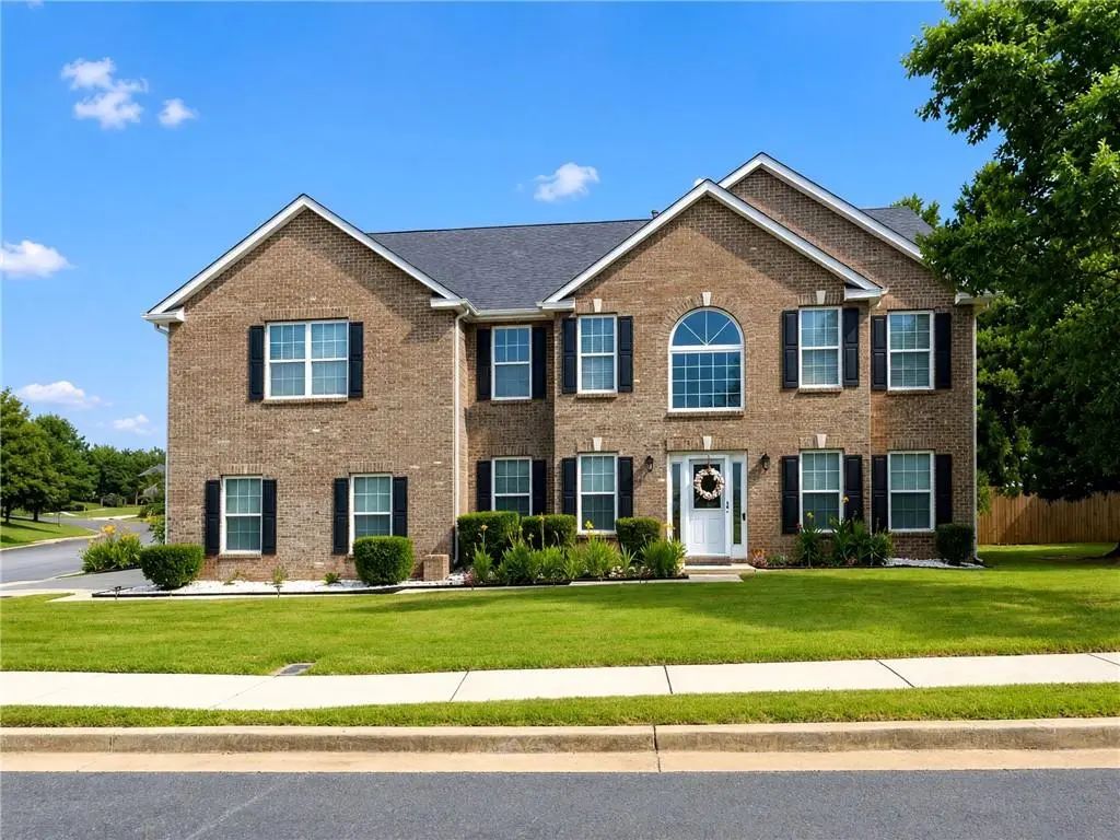 590 Buckingham Terrace, Fairburn