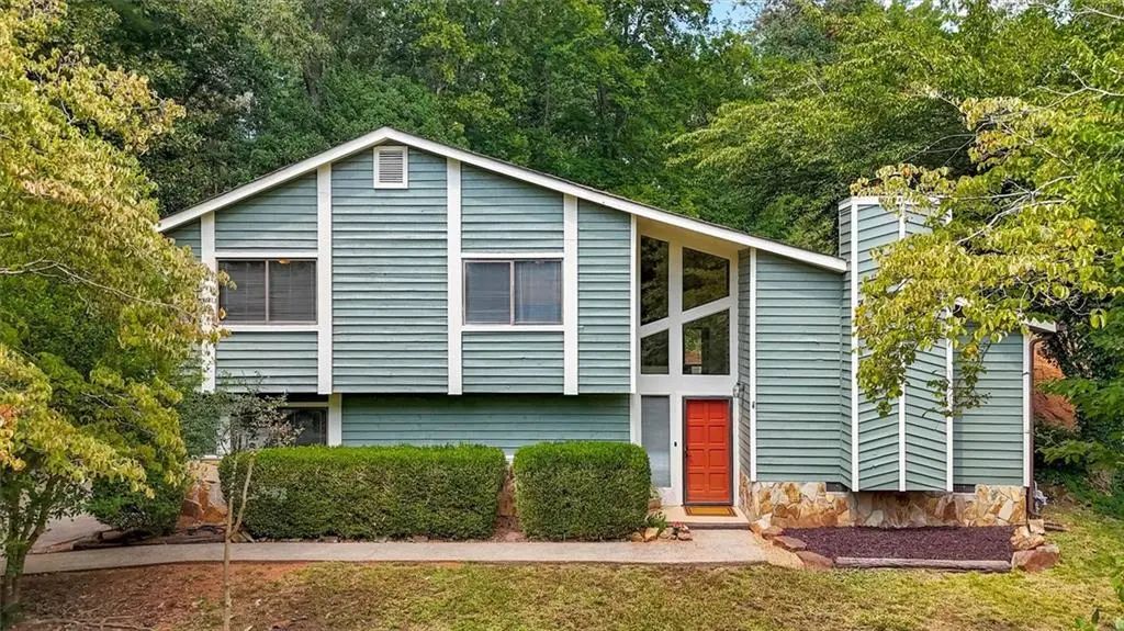 6565 Oakwood Drive, Douglasville