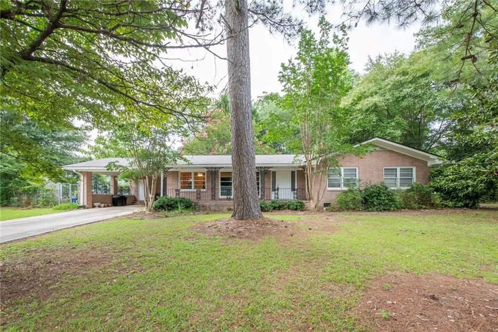 211 Bennett Circle, Carrollton