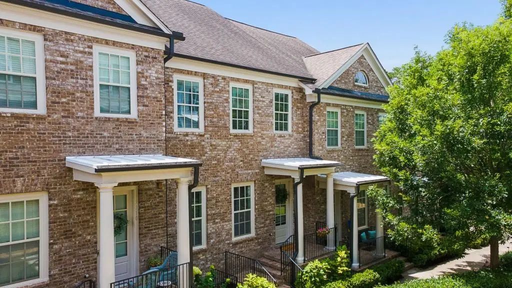 7012 Seneca Court, Roswell