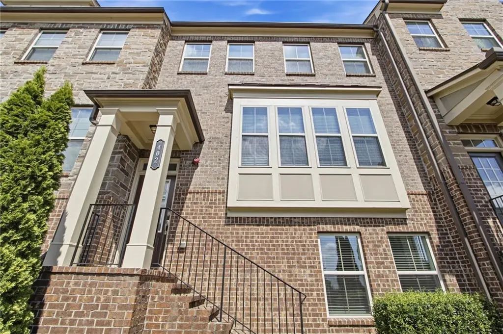 402 Montclair Court, Woodstock