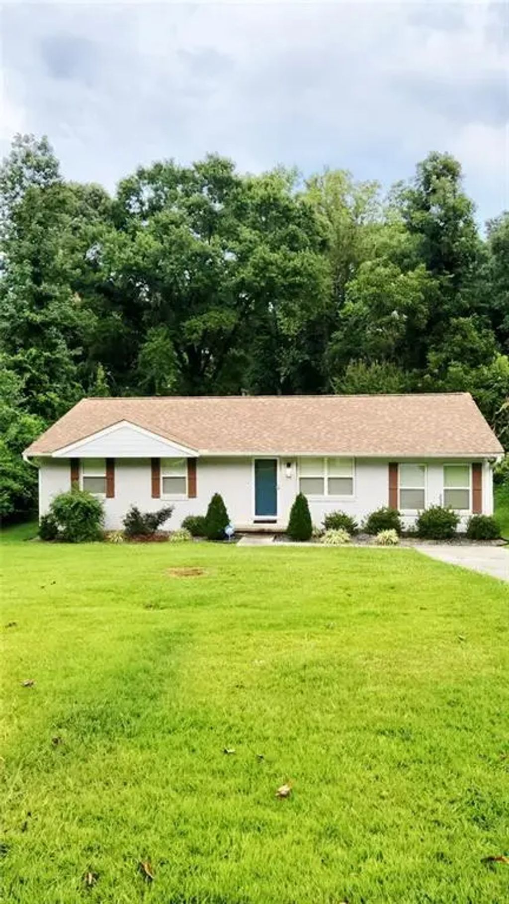 4058 Sweetbriar Lane, Forest Park