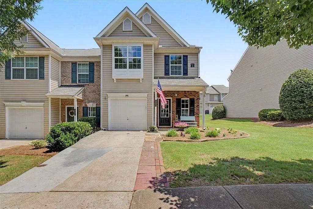 305 Azalea Circle, Cumming