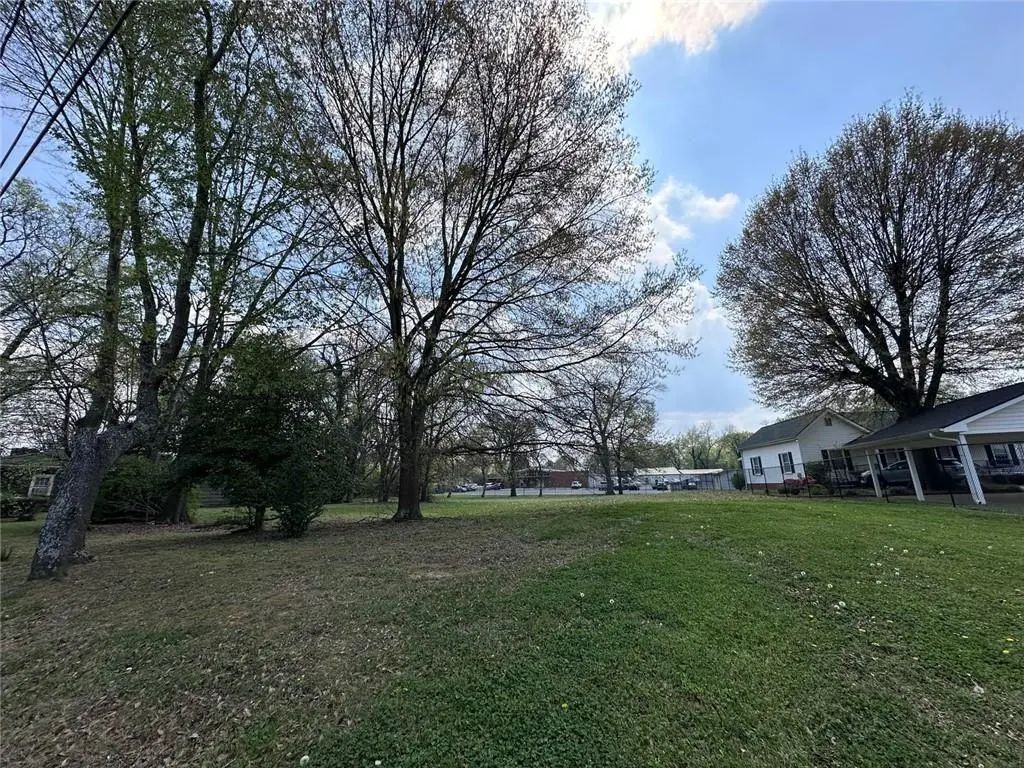 25 Wells Street, Cartersville