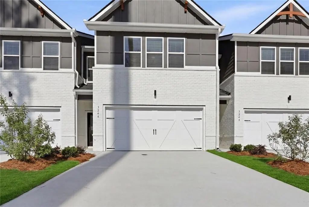 3244 Winding Waters Way, Powder Springs