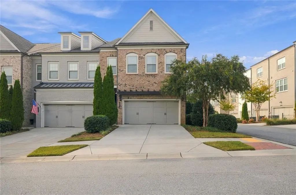 1010 Milhaven Drive, Roswell