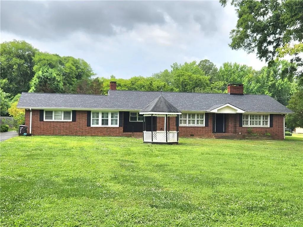 8 Highland Lane, Cartersville
