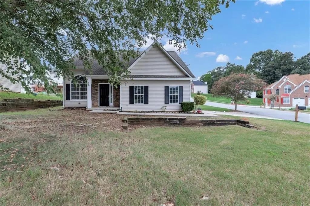 110 Carriage Lake Drive, Stockbridge