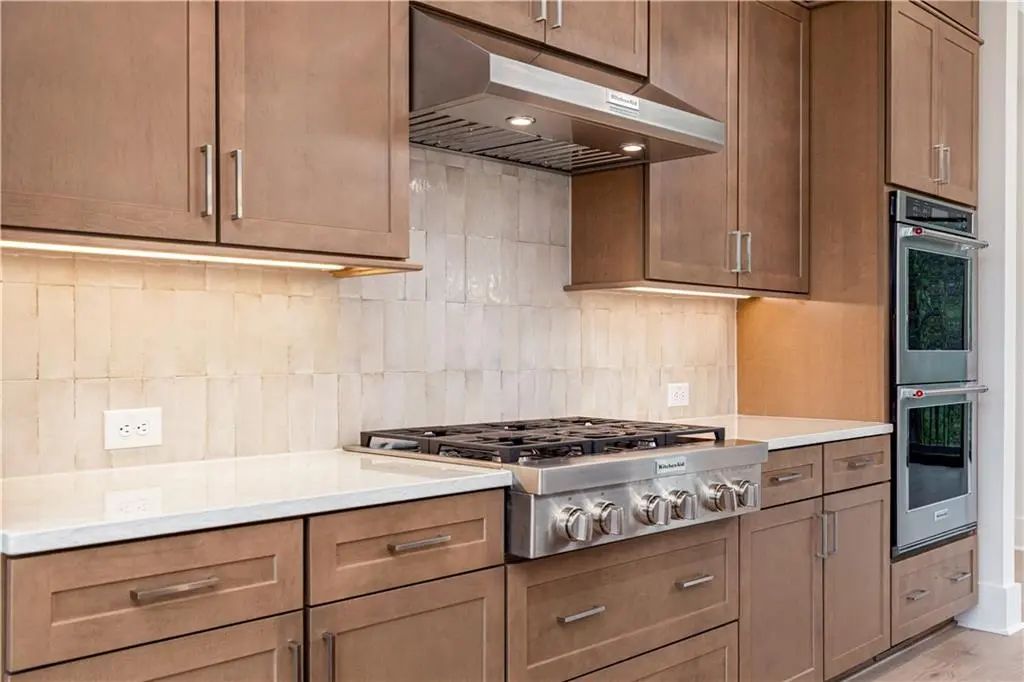 Unit 35 - 2244 Crestview Drive, Brookhaven