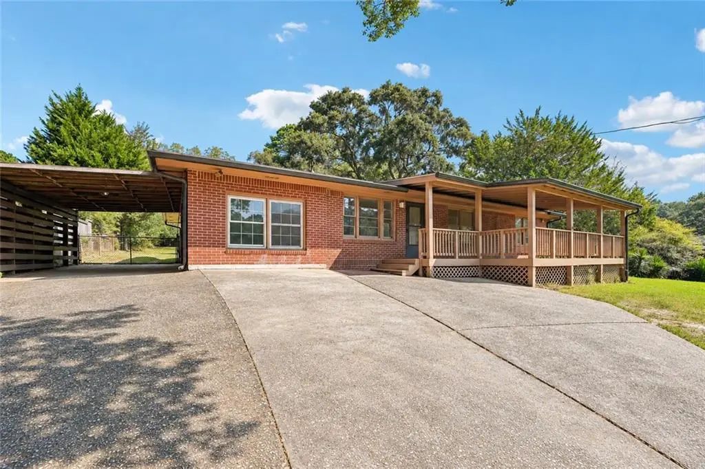 3354 Clay Road, Austell