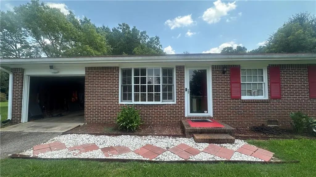 2323 Locust Grove Road, Griffin