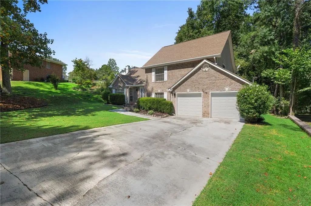 2575 Ravencliff Road, Atlanta