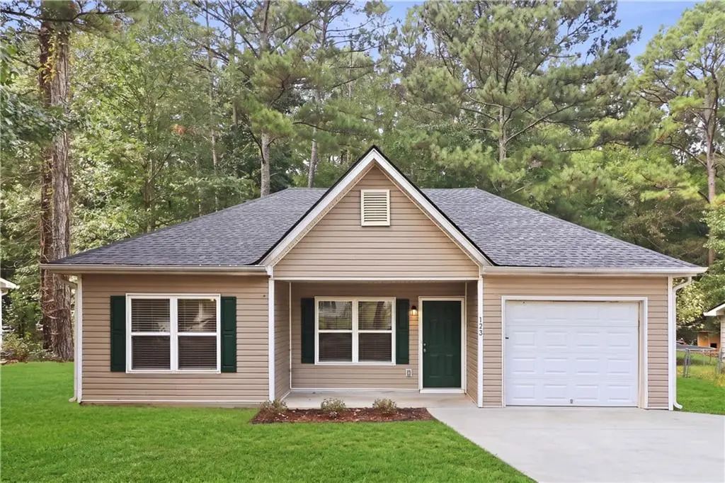 123 Whispering Pine Lane Ne, White
