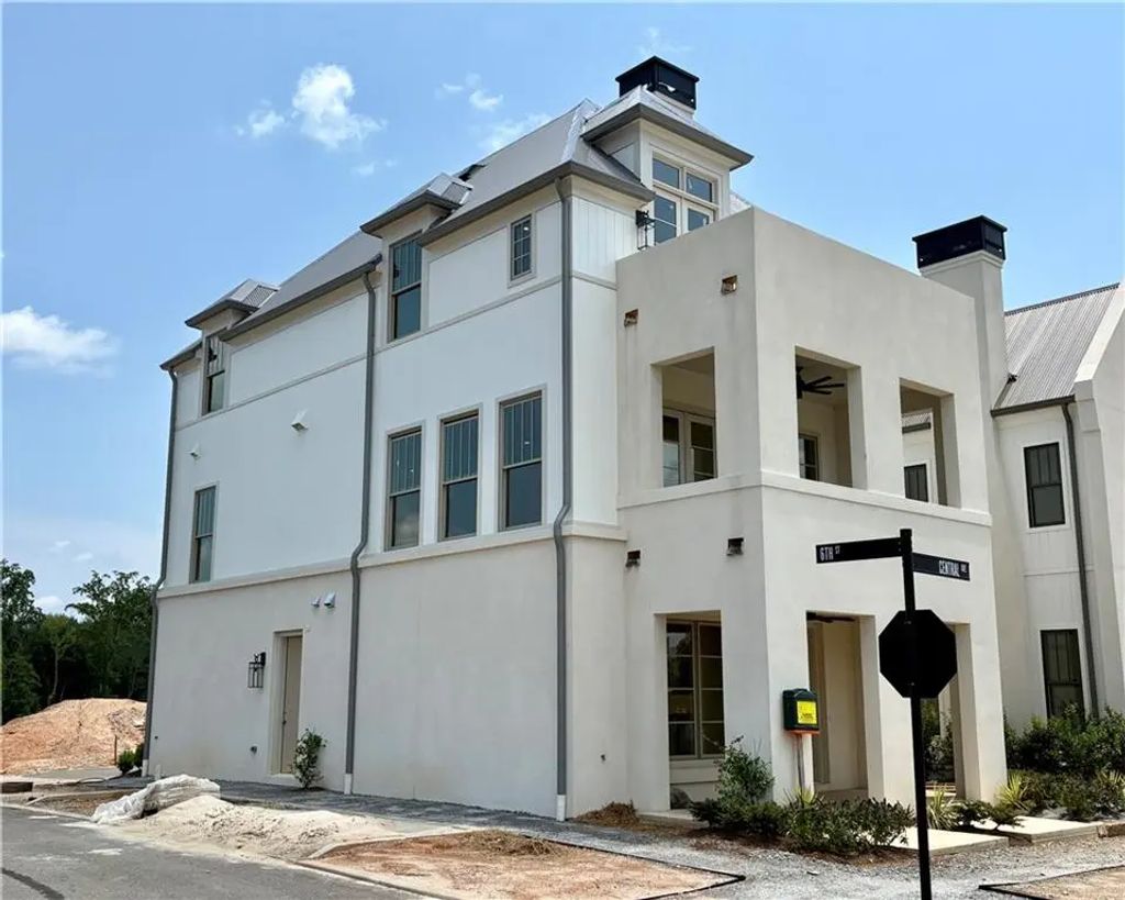 310 Central Avenue, Fayetteville