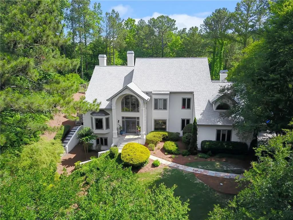 10 Quarry Lake Court, Sandy Springs