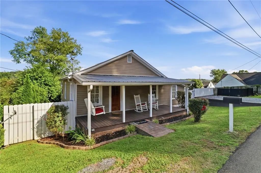 206 Kell Street, Ellijay