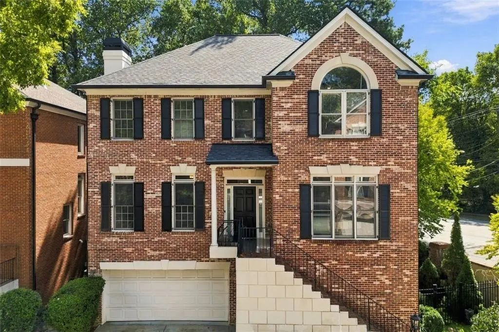 1121 Ashton Bluff Drive Ne, Atlanta