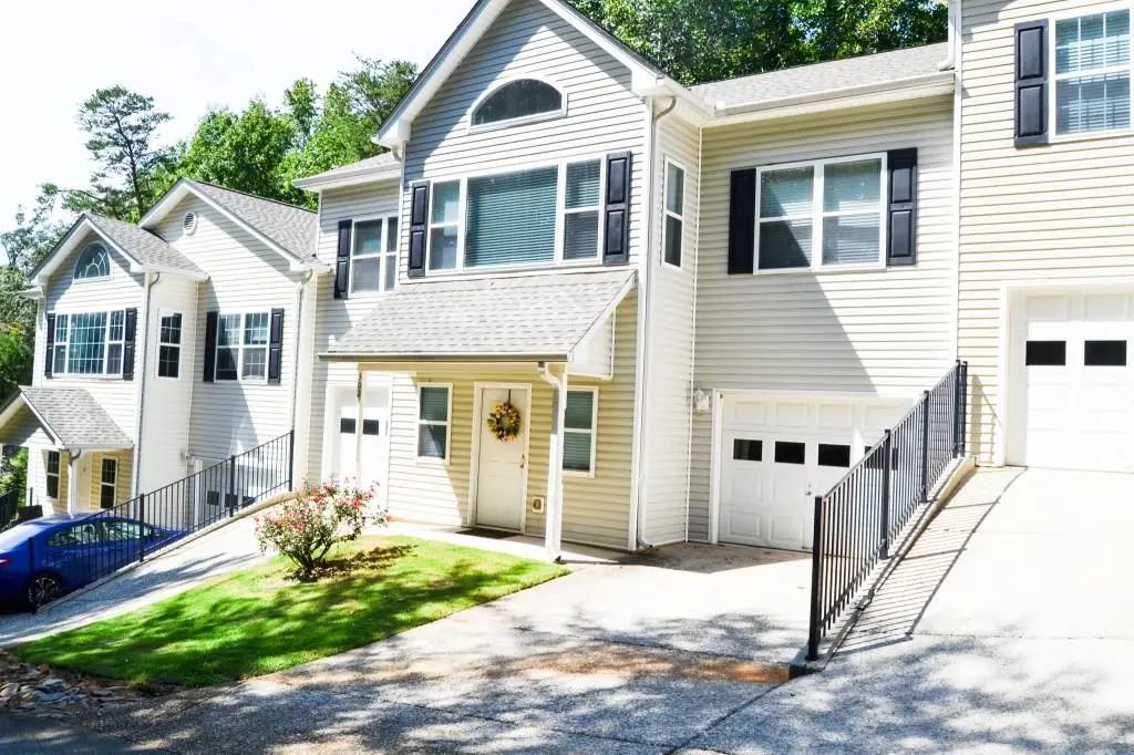 302 Pointe Circle, Dahlonega