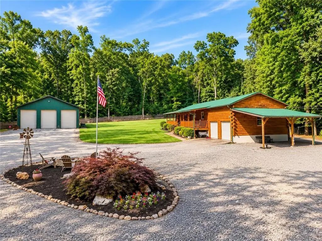 1860 W Elmwood Drive, Acworth