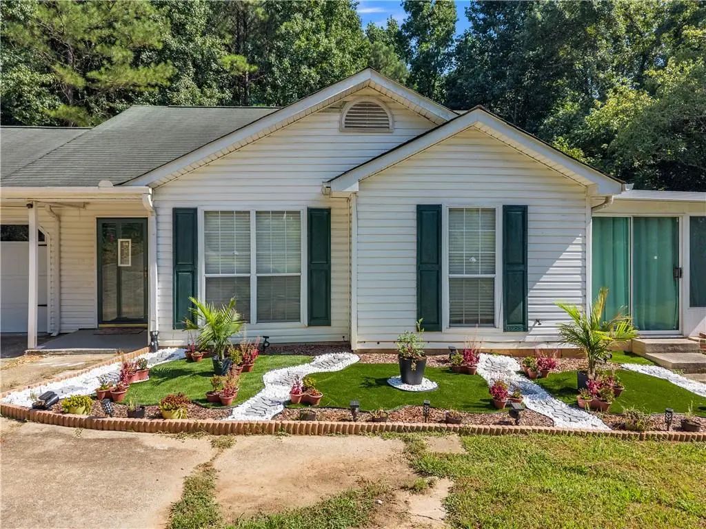 3877 Deaton Road, Flowery Branch