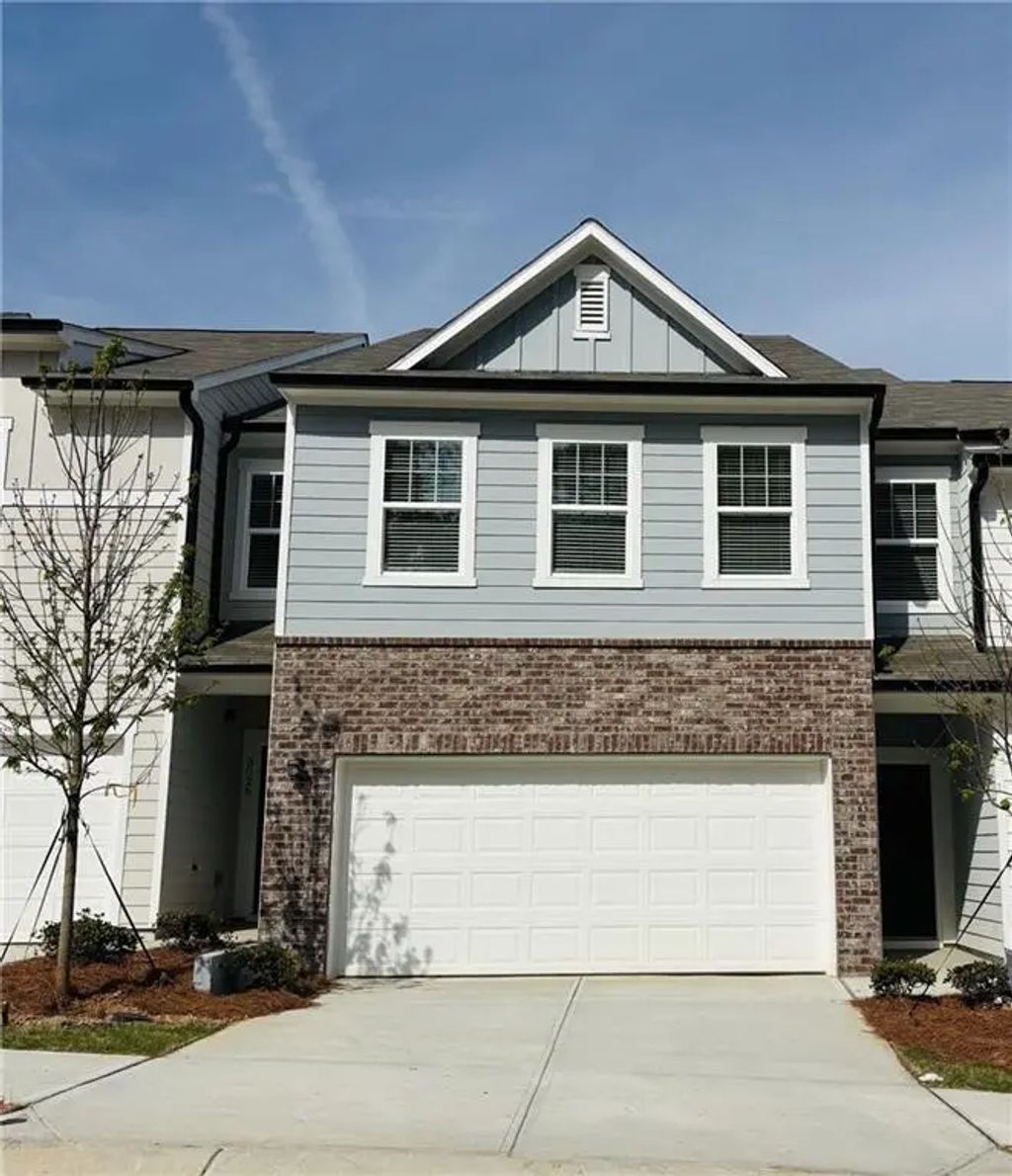 3024 Osier Circle, Douglasville