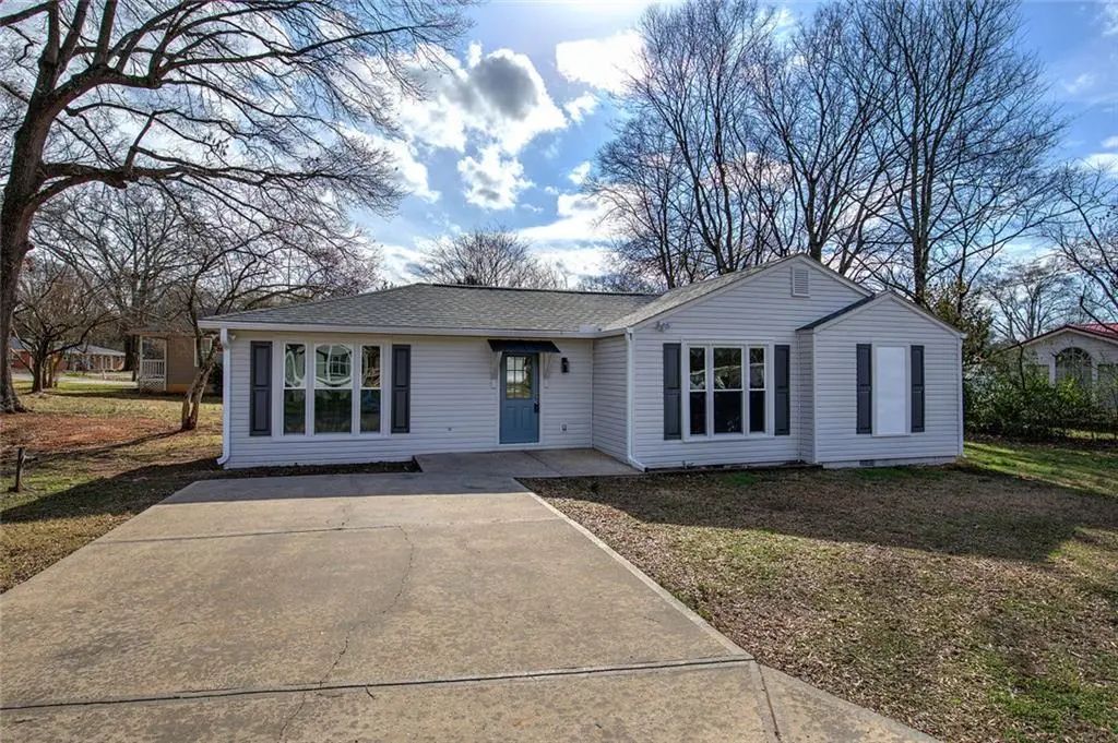 30 Grove Circle, Cartersville