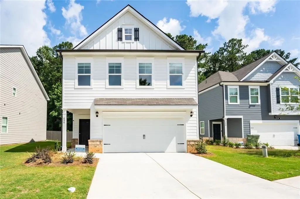 454 Burgundy Terrace Se, Atlanta